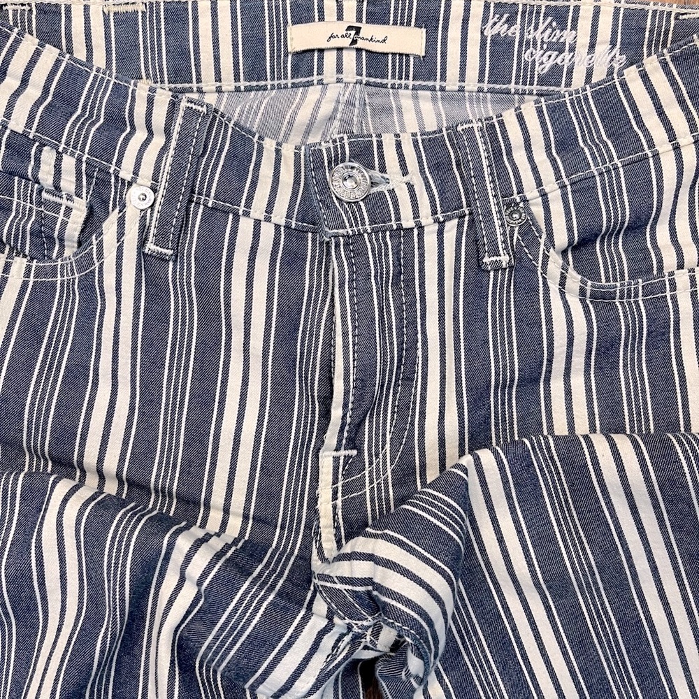7 For All Mankind - Picture 2 of 3